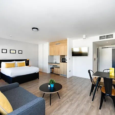 Staycity Near Disneyland Paris מלון דירות 4*