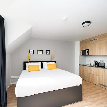 Staycity Near Disneyland Paris 4*