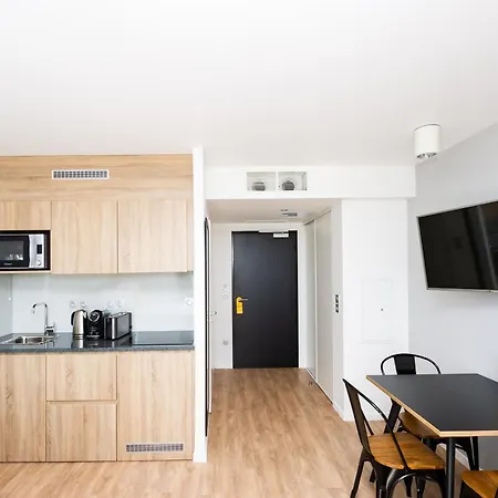 Staycity Near Disneyland Paris 4*