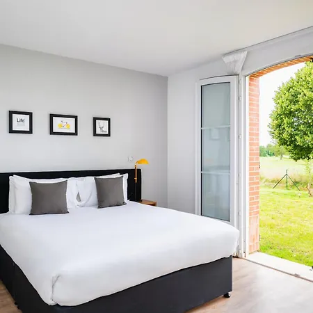 מלון דירות Staycity Near Disneyland Paris באילי-רומאינוויליירס